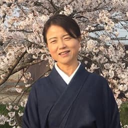 前島 由美 の写真